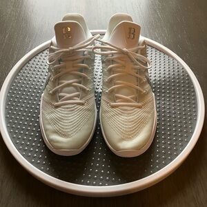 Nike Sabrina 3 Ice Cold
HF2881-101  Shoe